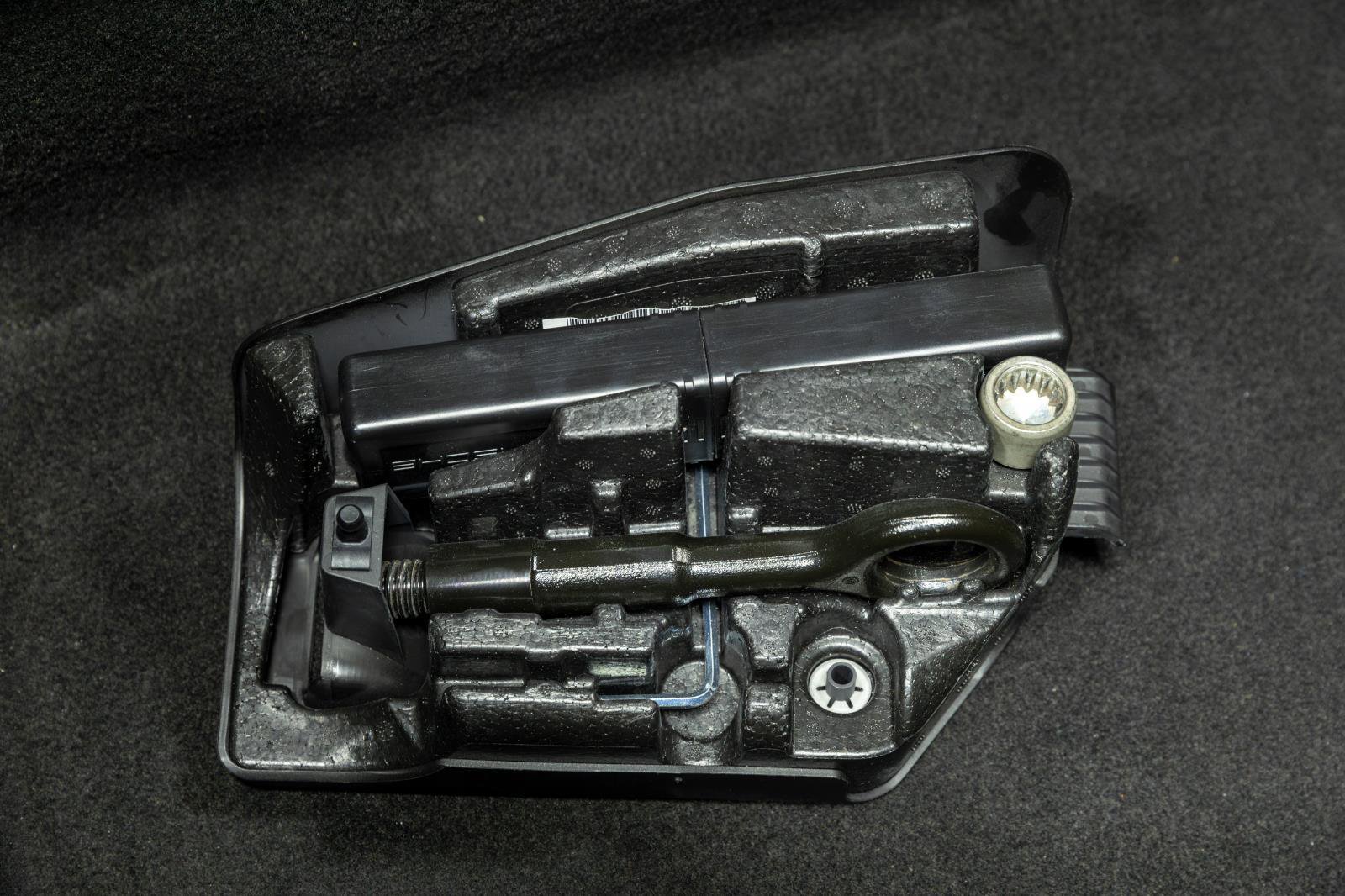 Used 2016 Porsche 911 Turbo image 43