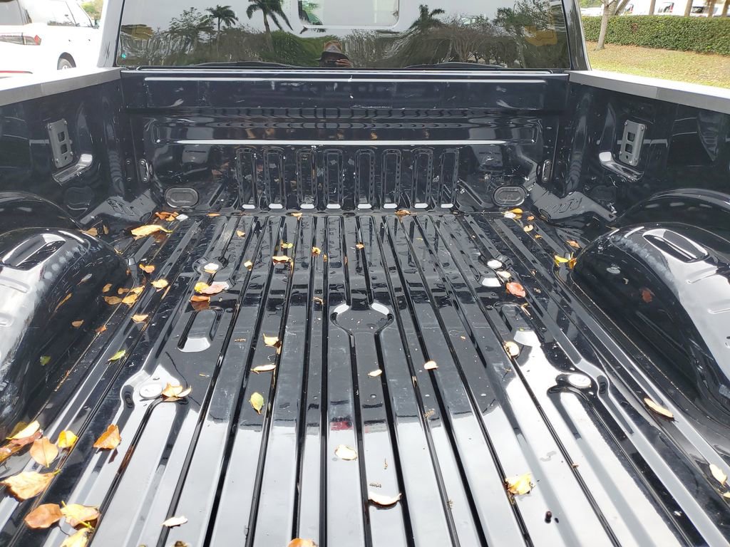 Used 2025 Ford F250 Platinum image 6