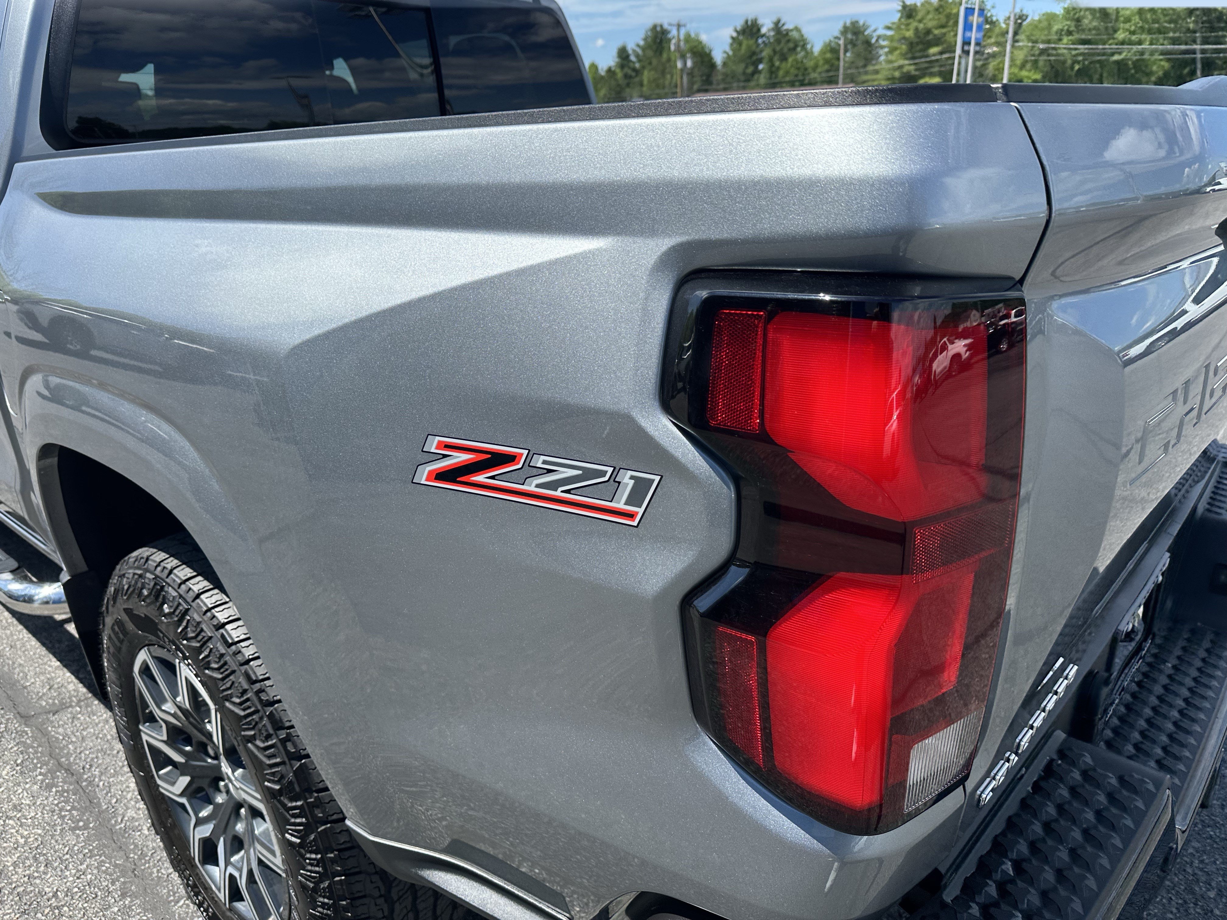 Certified 2024 Chevrolet Colorado Z71 w/ Z71 Convenience Package 2 AWD/4WD image 5