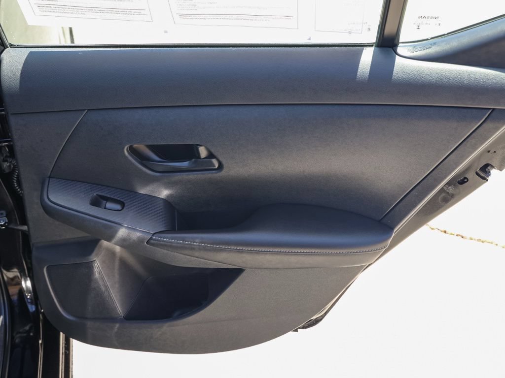 Used 2024 Nissan Sentra SV FWD image 18