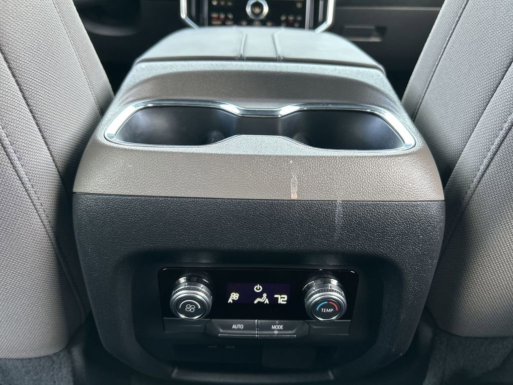 New 2025 GMC Acadia Elevation image 21