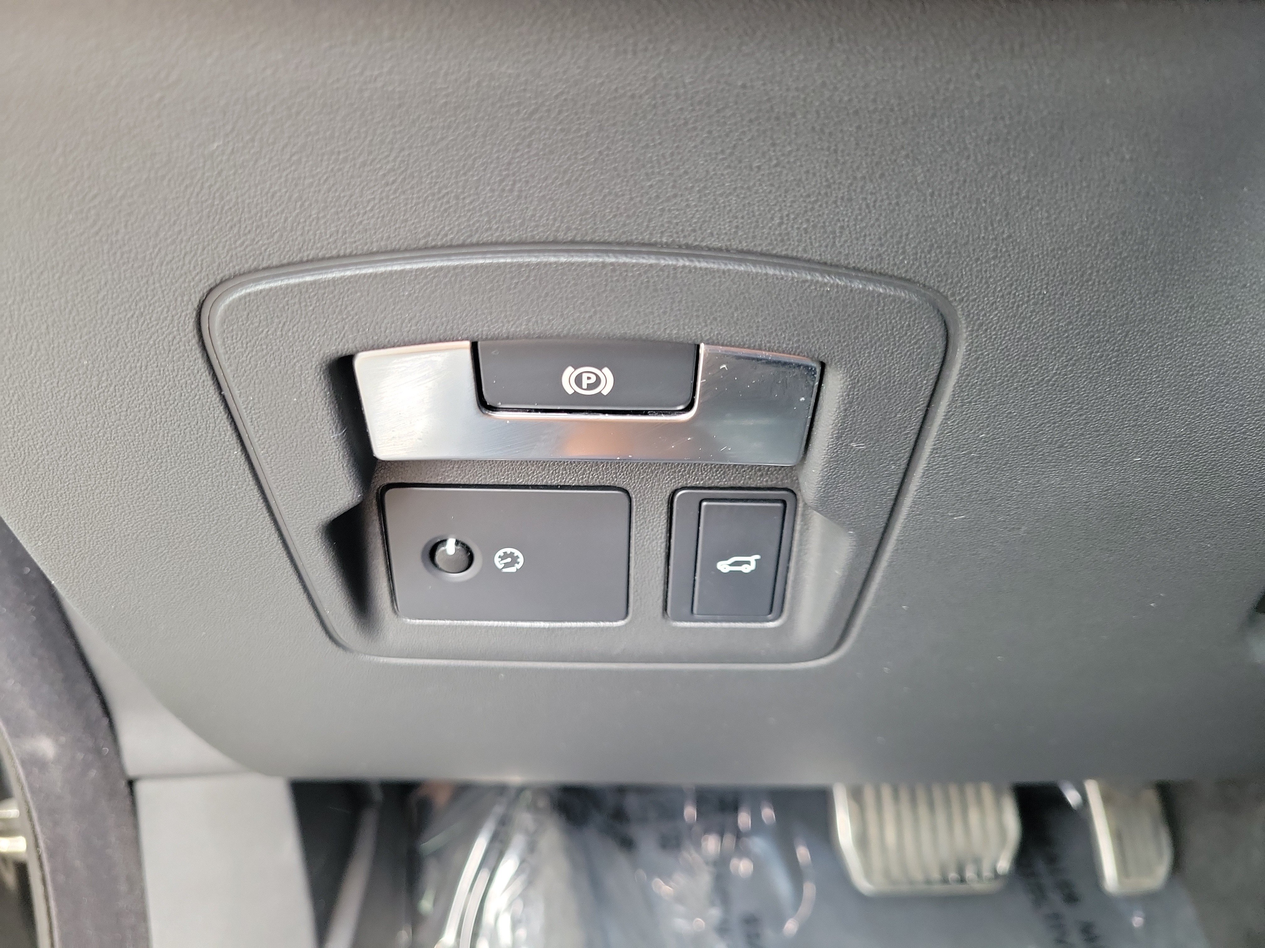 Used 2019 Land Rover Range Rover Velar R-Dynamic HSE AWD/4WD image 16