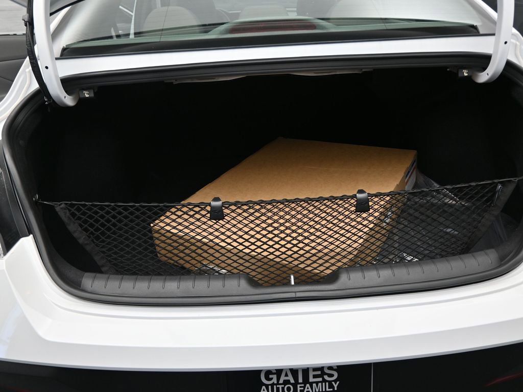 Used 2025 Hyundai Elantra Sport image 30