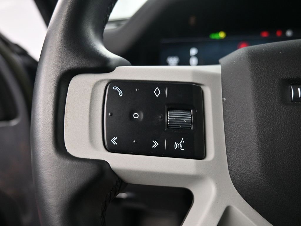 Used 2023 Land Rover Defender 110 S image 11