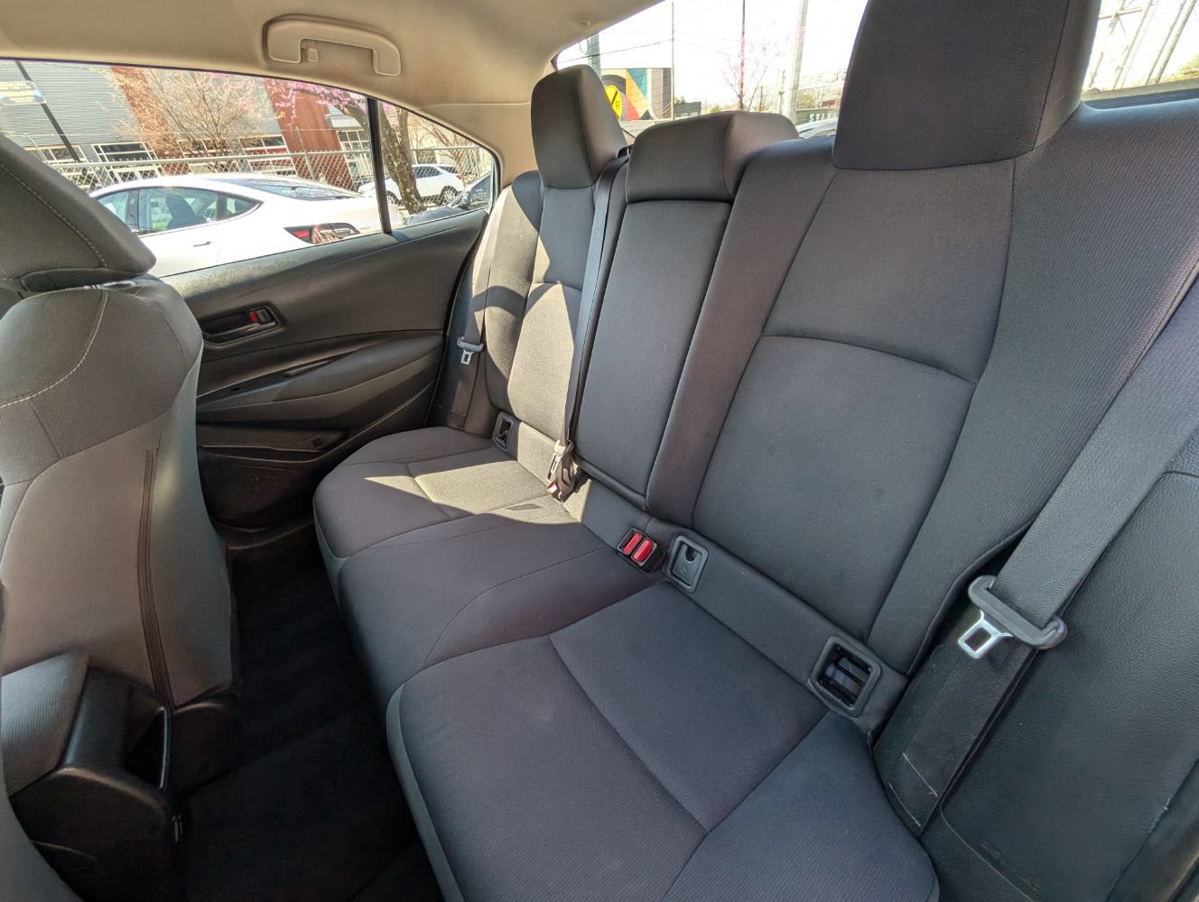 Used 2022 Toyota Corolla LE FWD image 18