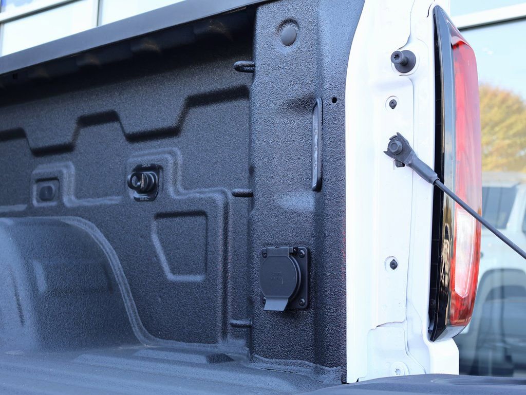 New 2025 GMC Sierra 1500 SLE image 31