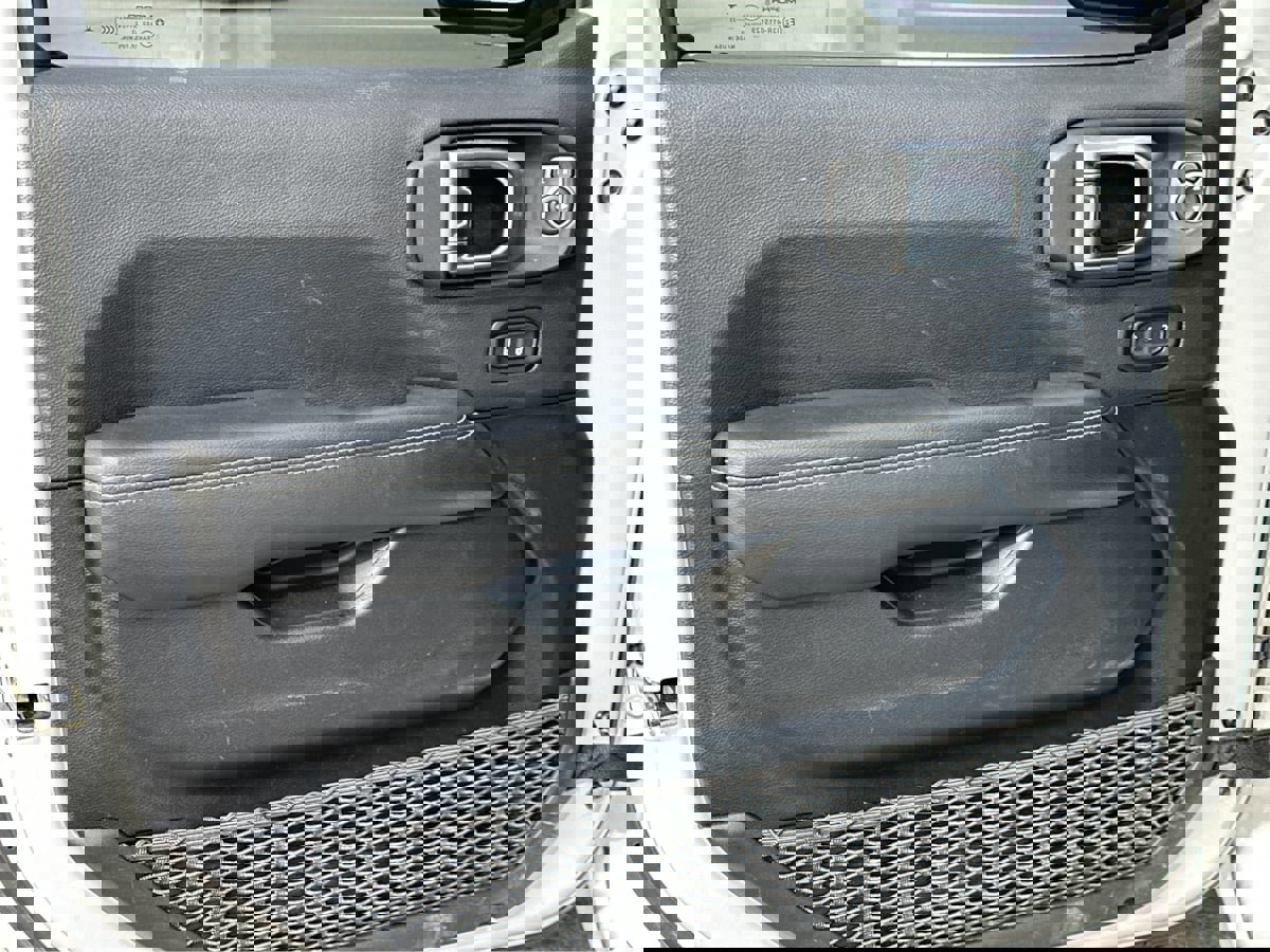 Used 2023 Jeep Gladiator Overland image 14