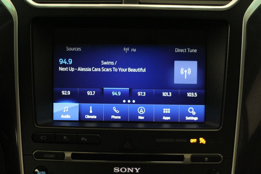 Used 2018 Ford Explorer Platinum AWD/4WD image 23