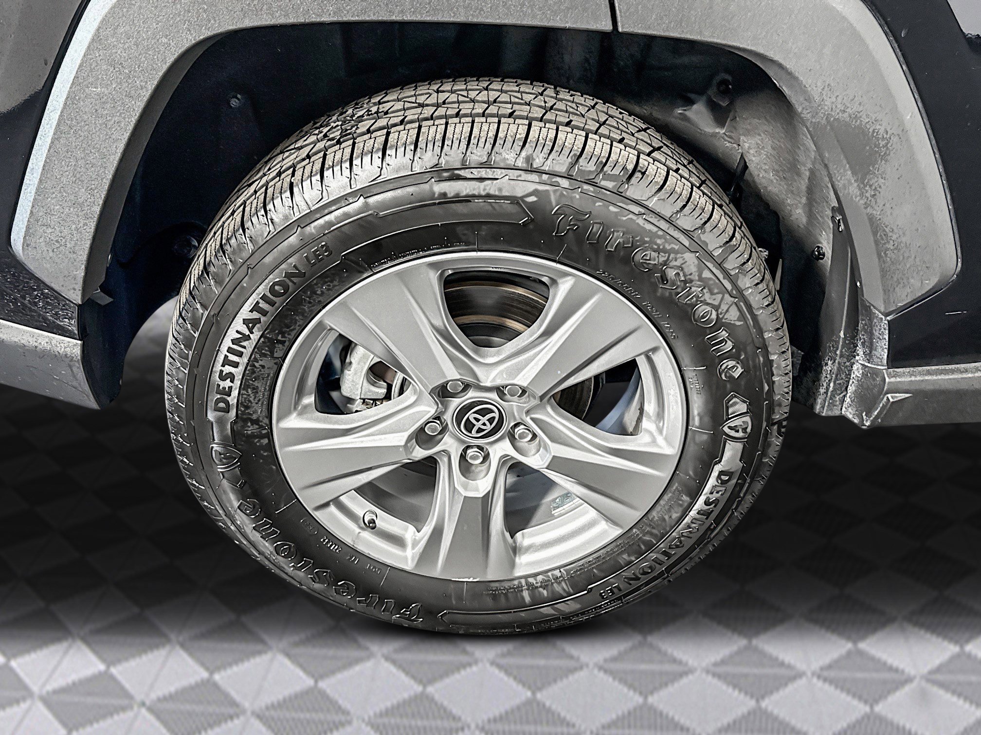 Used 2022 Toyota RAV4 LE image 37