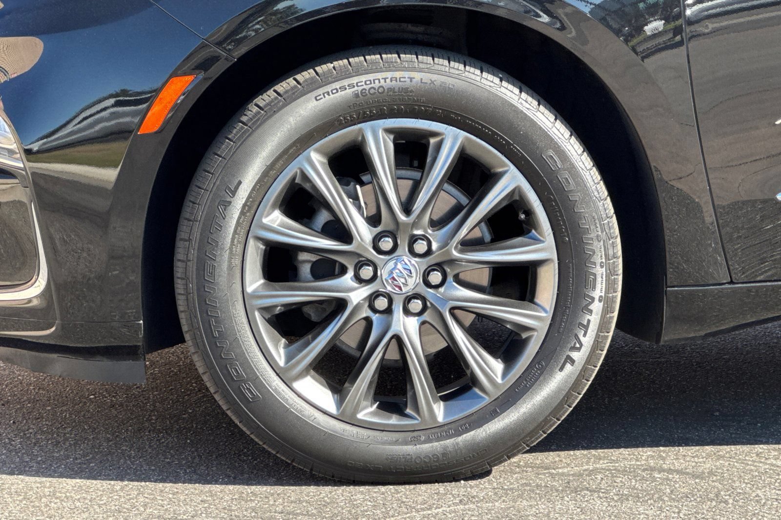 Certified 2024 Buick Enclave Avenir FWD image 28