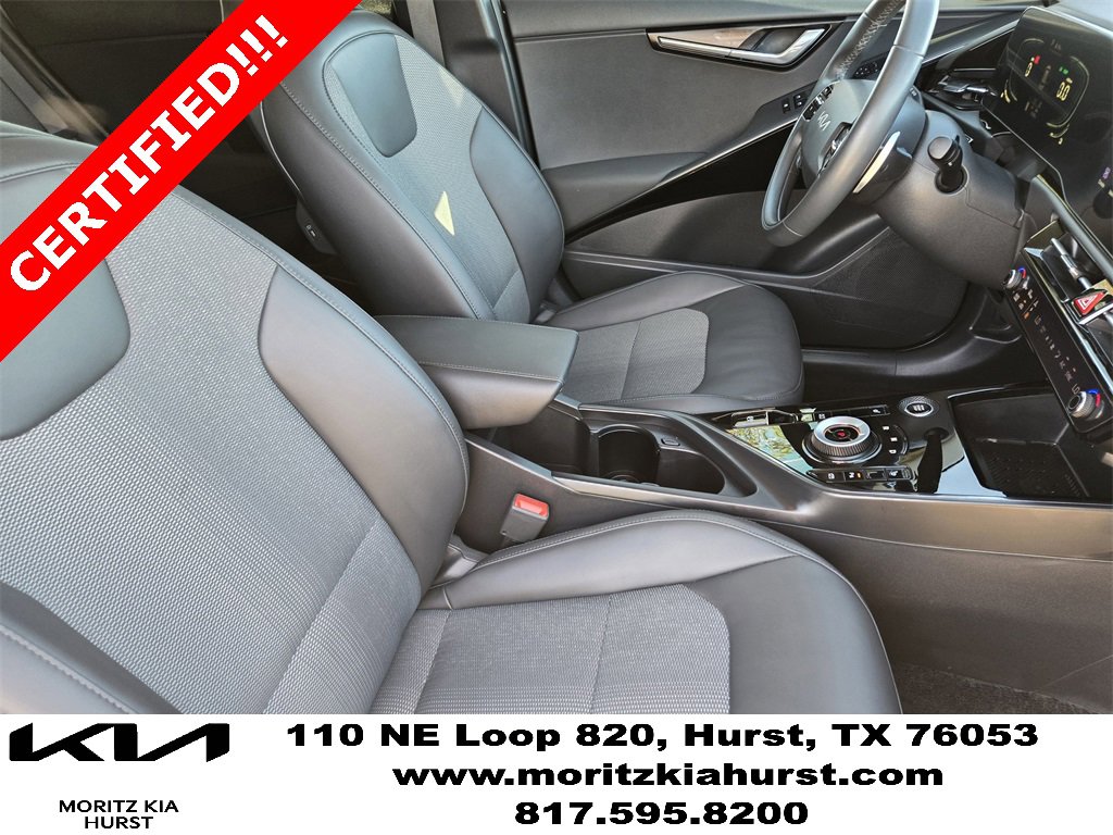 Certified 2024 Kia Niro EX image 17