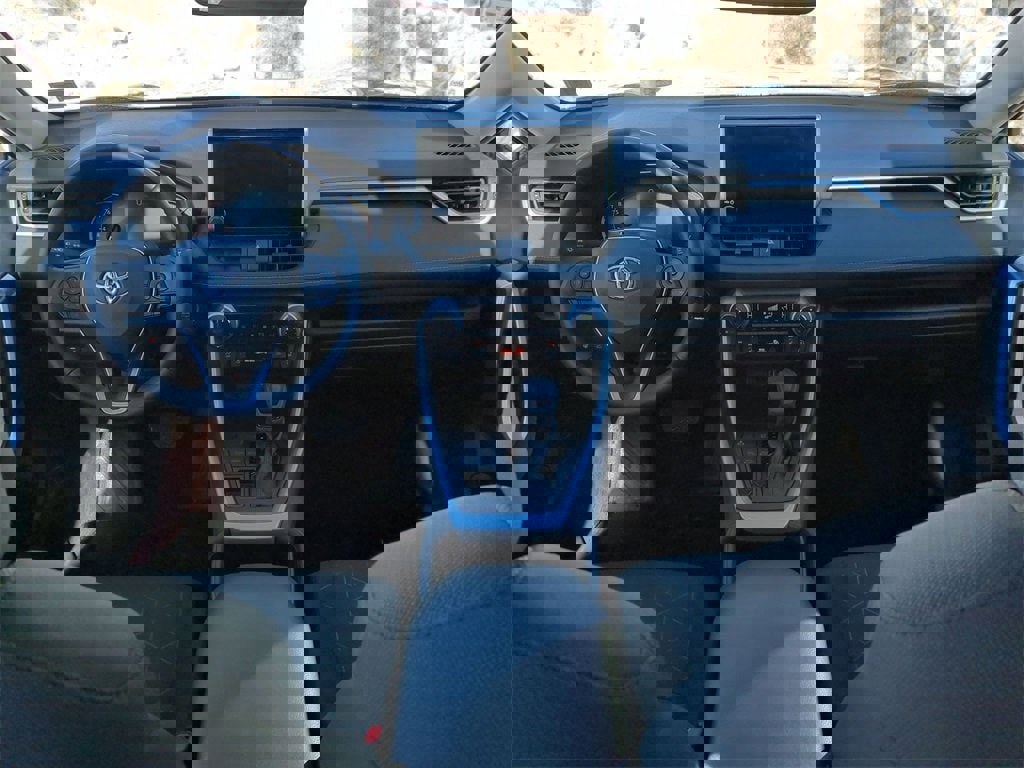 Used 2023 Toyota RAV4 XLE w/ Convenience Package image 18