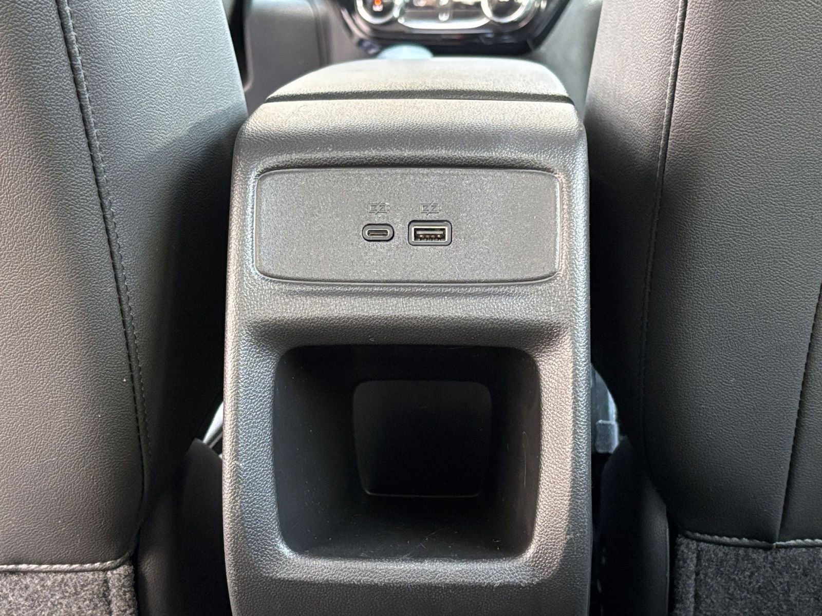 Used 2025 Chevrolet Trax LT image 23