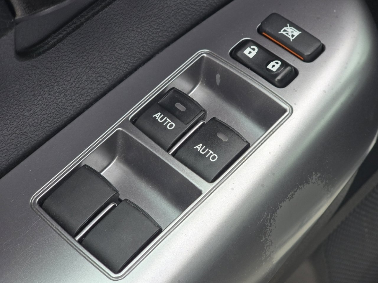 Used 2018 Toyota Sequoia TRD Sport image 26