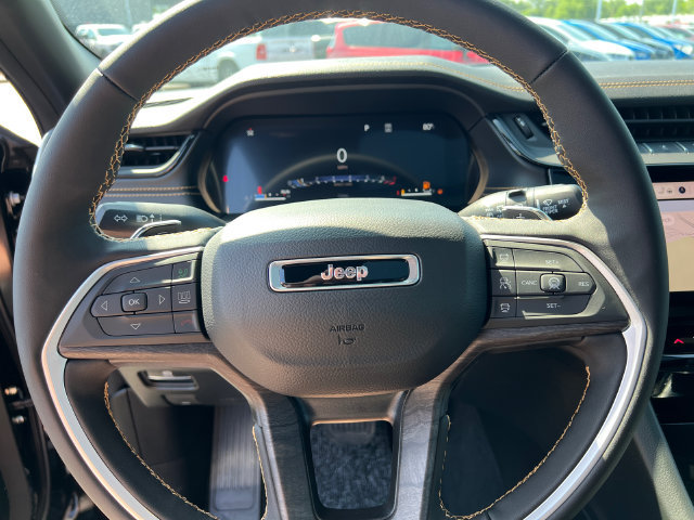 New 2026 Jeep Grand Cherokee Limited AWD/4WD image 15