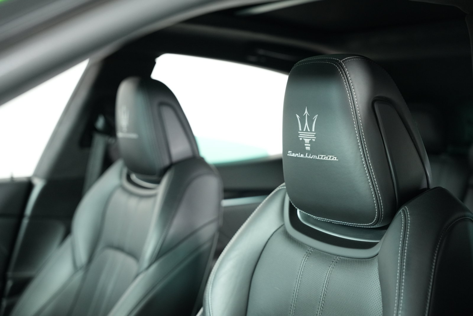 Used 2023 Maserati Levante Modena AWD/4WD image 46