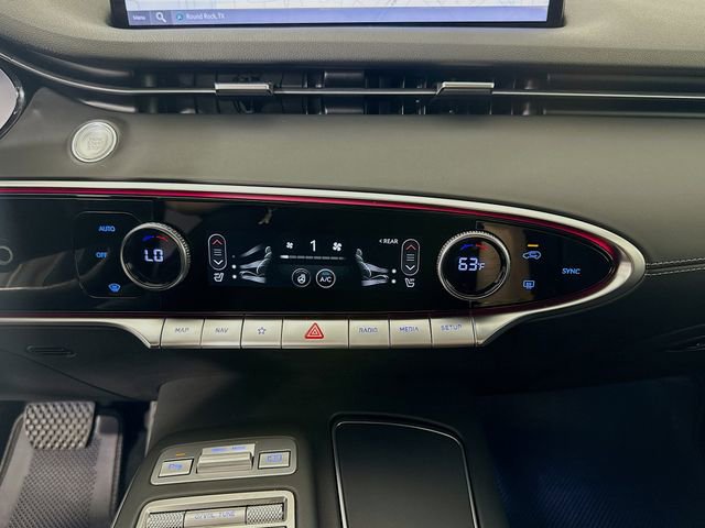 Used 2025 Genesis GV70 2.5T Advanced w/ Advanced Package image 16