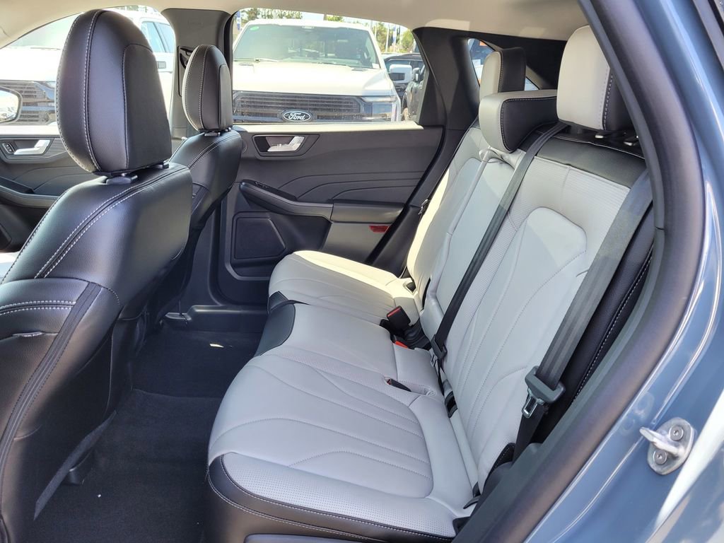New 2025 Ford Escape SE w/ PHEV Premium Package image 34