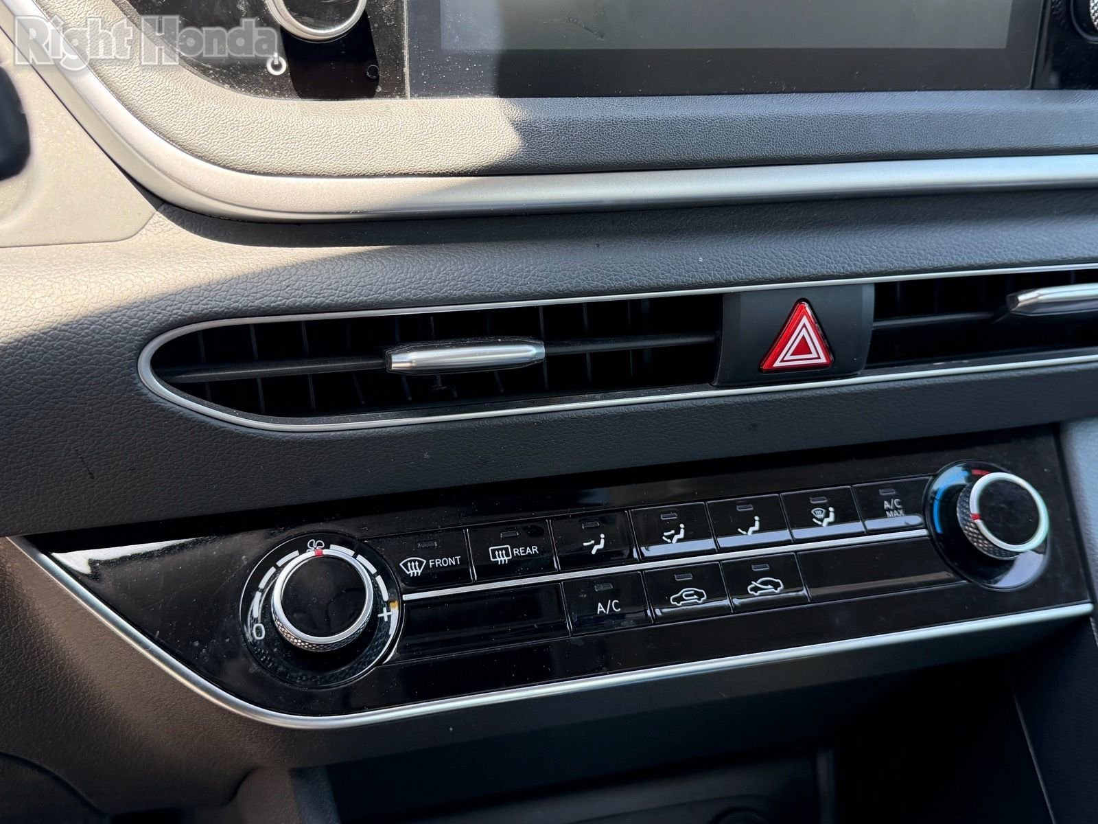 Used 2023 Hyundai Sonata SE image 11