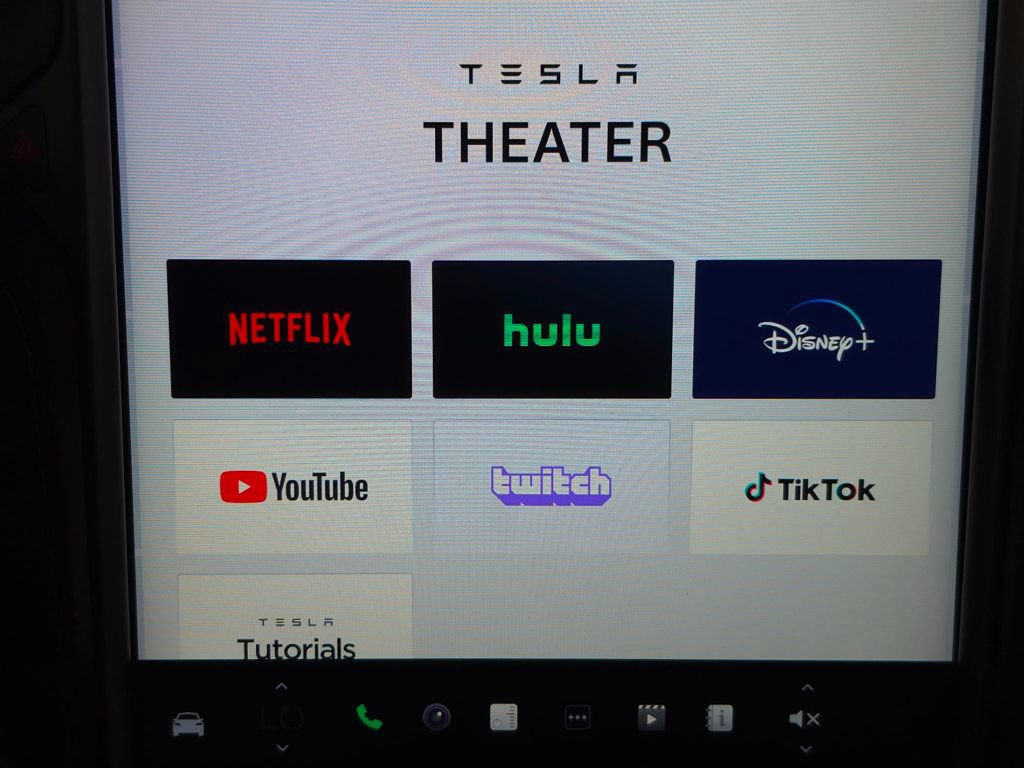 Used 2021 Tesla Model X Performance AWD/4WD image 31