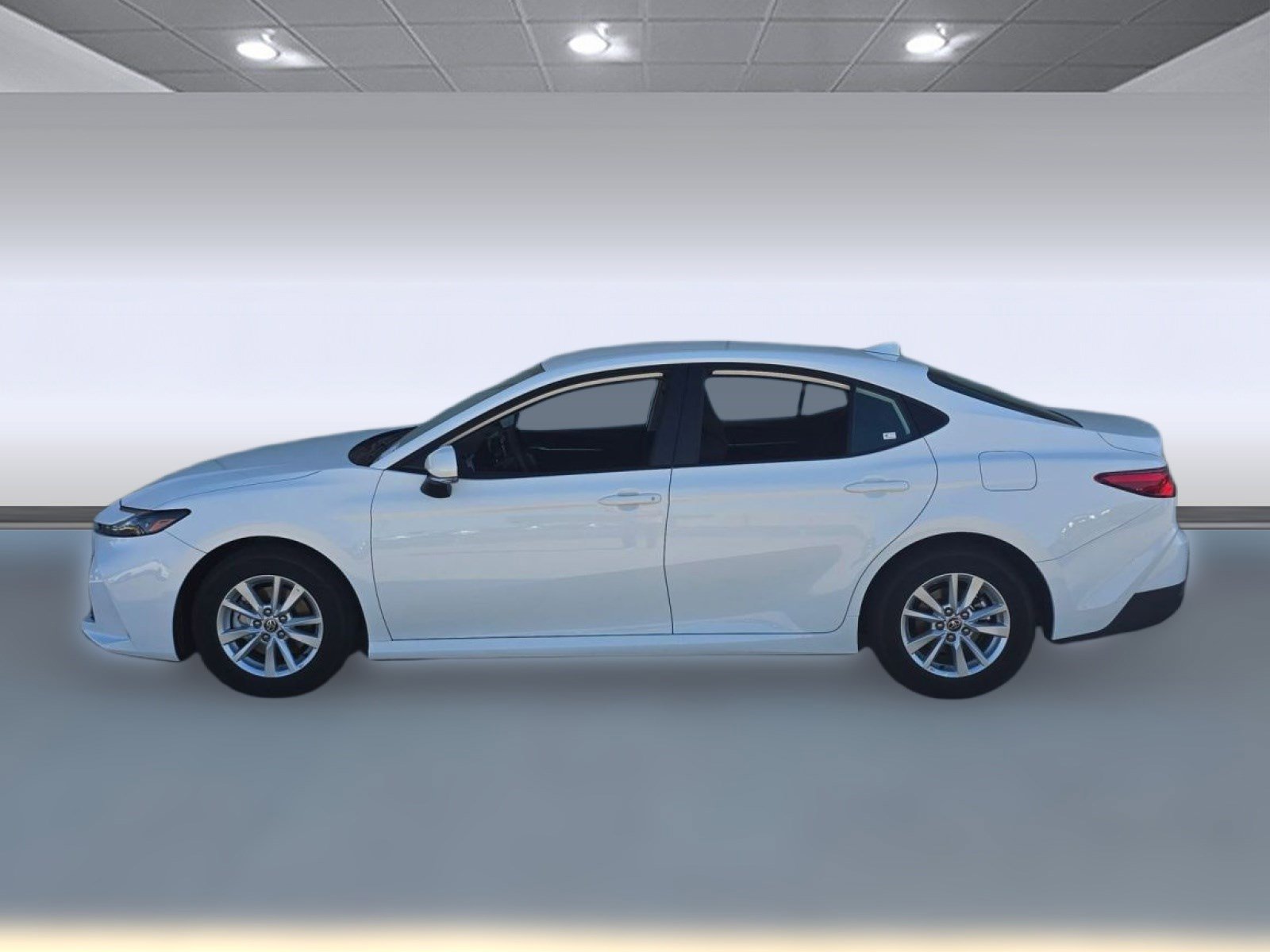 Used 2026 Toyota Camry LE w/ Convenience Package FWD image 2