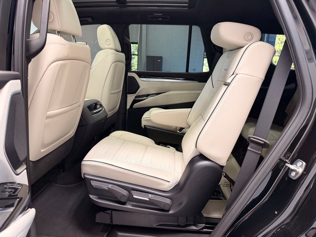 Used 2026 Cadillac Escalade Sport w/ Touring Package AWD/4WD image 21