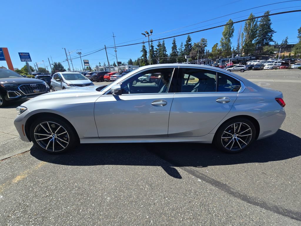 Used 2019 BMW 330i xDrive Sedan w/ Convenience Package AWD/4WD image 4