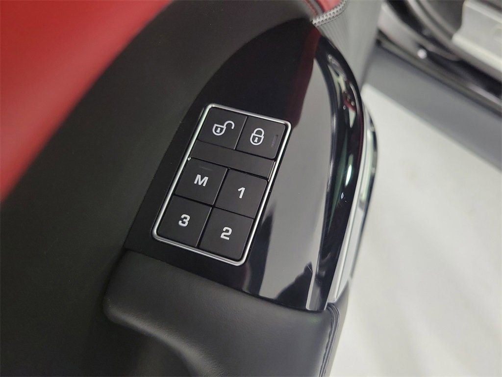 Used 2020 Land Rover Range Rover Sport HST image 19