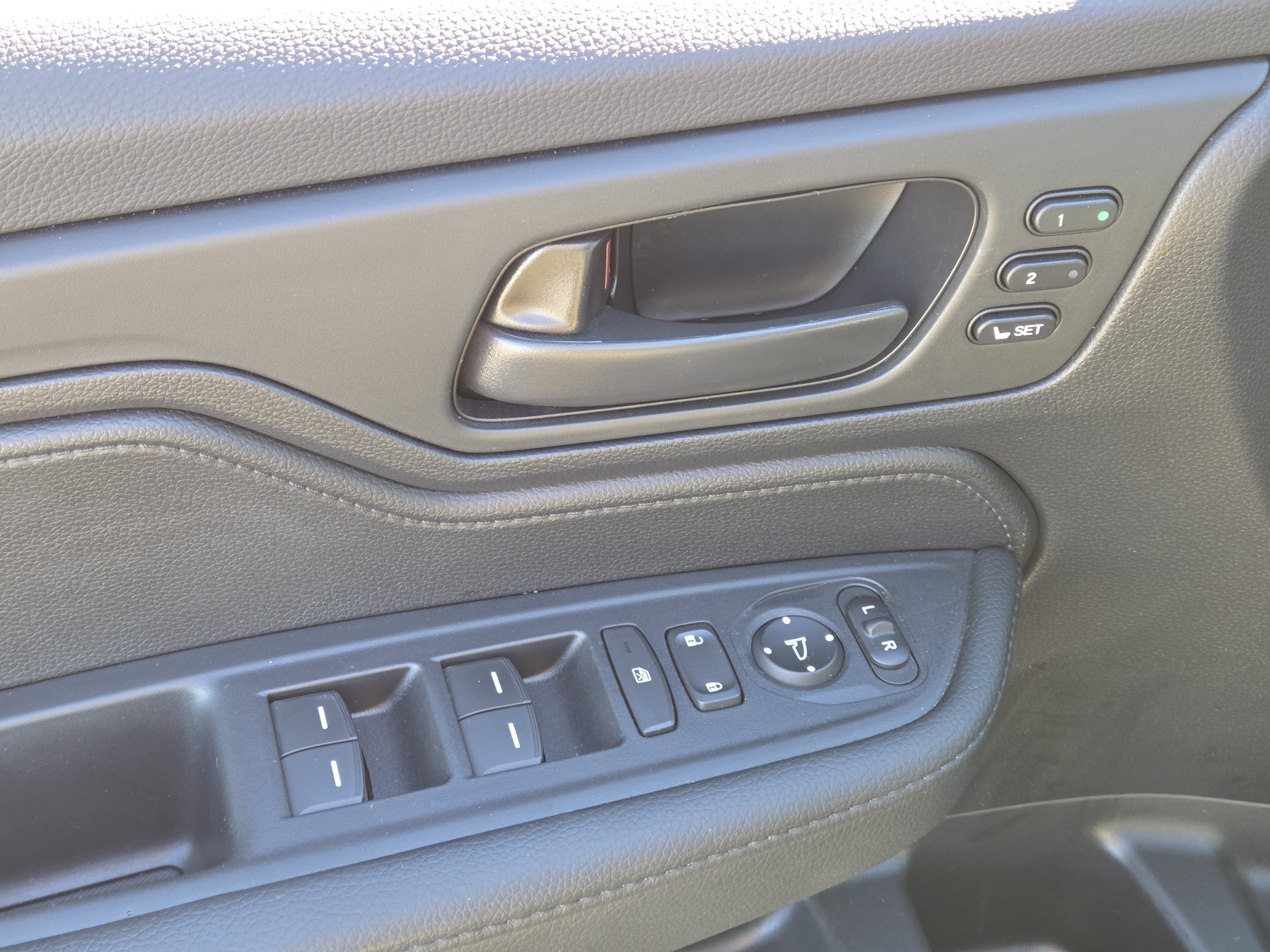 Certified 2025 Honda Odyssey Sport-L image 32