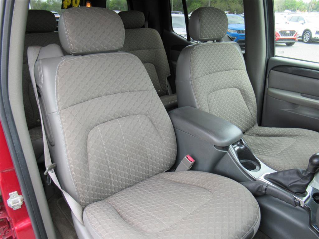 Used 2004 GMC Envoy XUV SLE w/ 1SB Preferred Equipment Group image 9