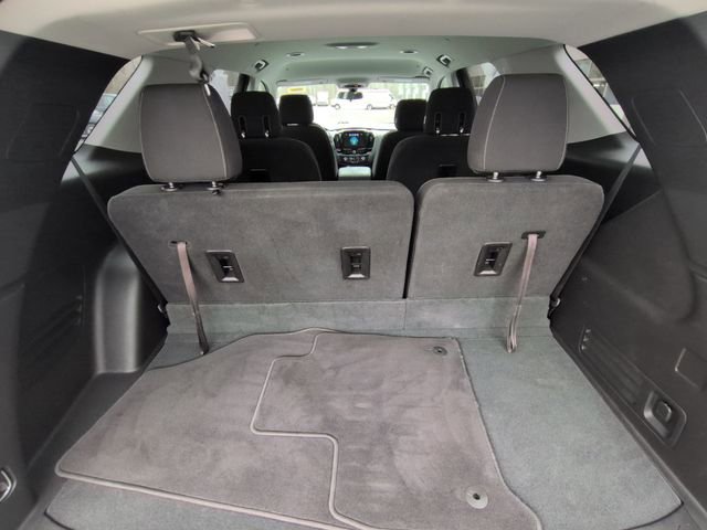 Used 2018 Chevrolet Traverse LT image 25