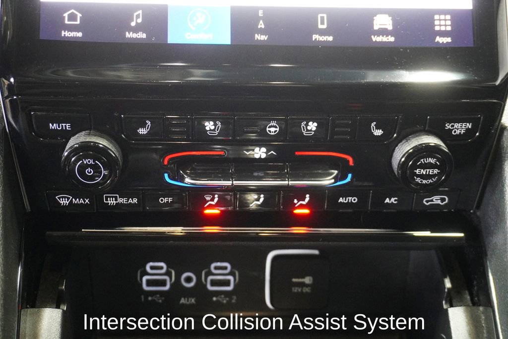 Used 2023 Jeep Grand Cherokee Limited w/ Luxury Tech Group II image 21