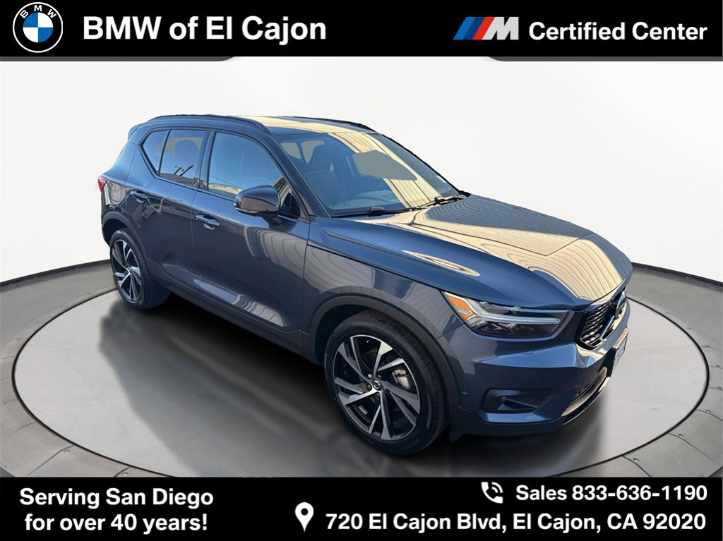 Used 2022 Volvo XC40 T5 R-Design w/ Advanced Package