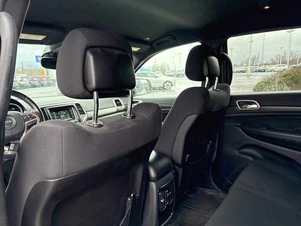 Used 2017 Jeep Grand Cherokee Laredo w/ Quick Order Package 23E image 25