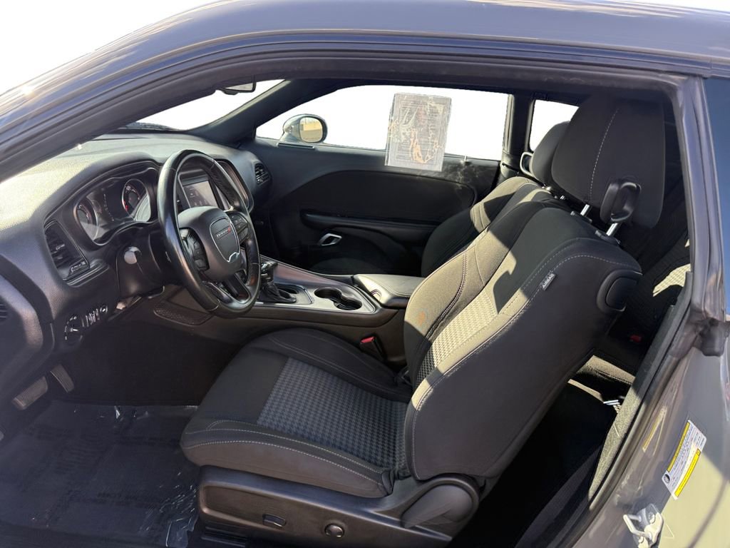 Used 2023 Dodge Challenger SXT image 10