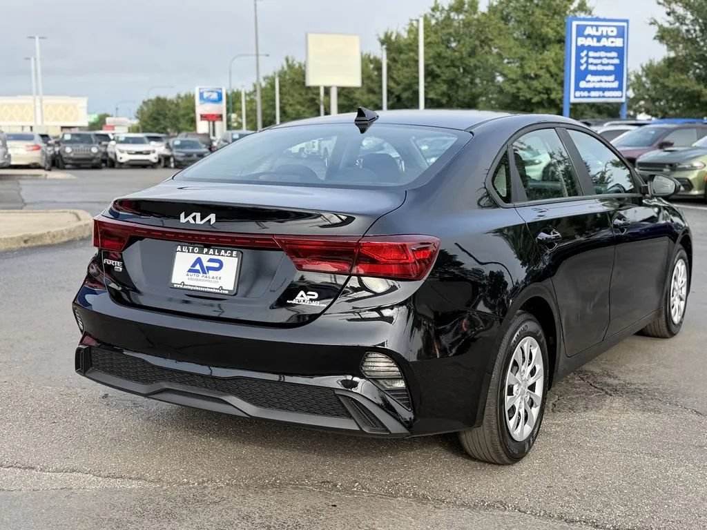 Used 2024 Kia Forte LX FWD image 6
