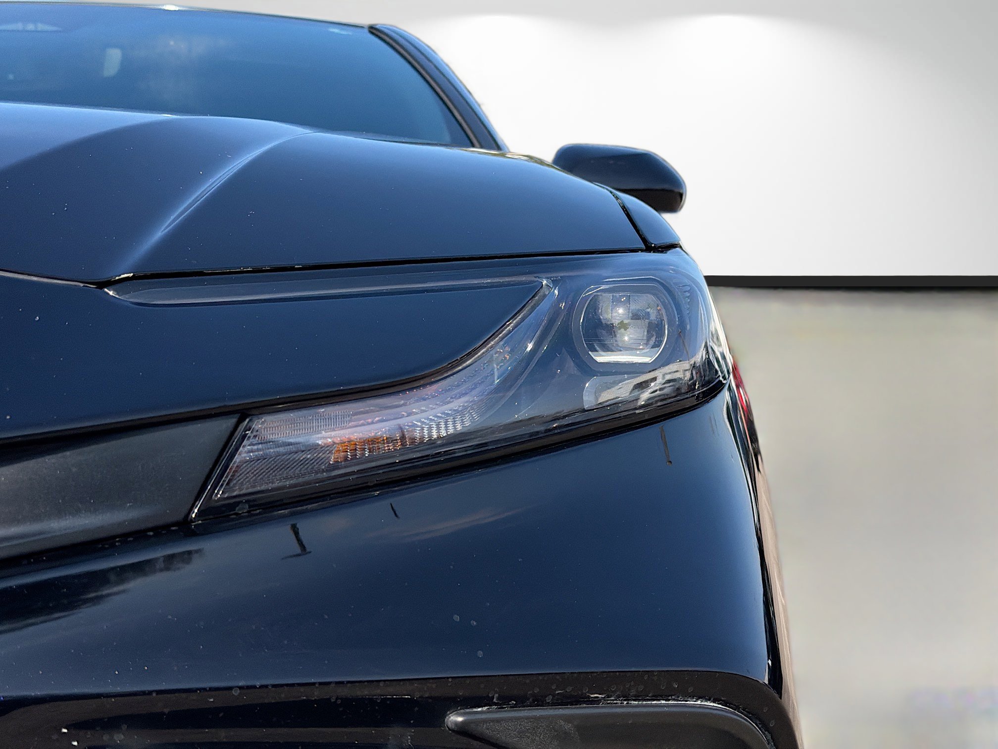 Used 2025 Toyota Camry SE w/ Multimedia Upgrade Package image 9