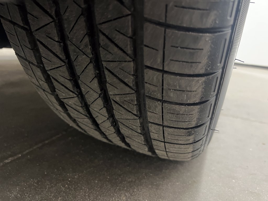 Used 2022 Toyota C-HR Limited FWD image 29