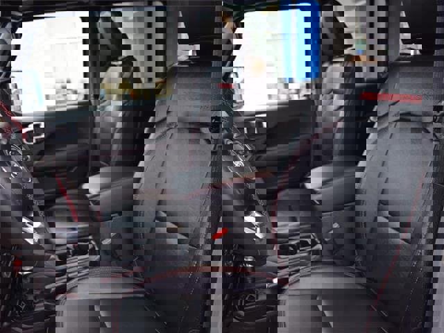 Used 2023 Jeep Wrangler Unlimited Rubicon w/ Steel Bumper Group image 17