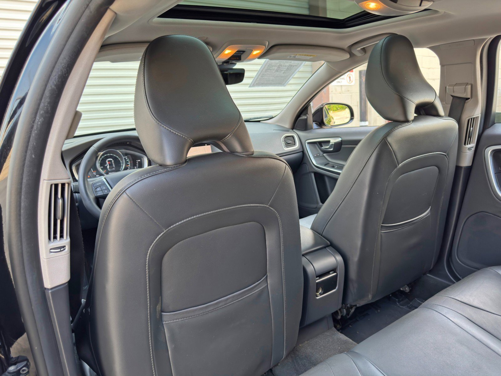 Used 2018 Volvo V60 T5 Cross Country w/ Convenience Package AWD/4WD image 31