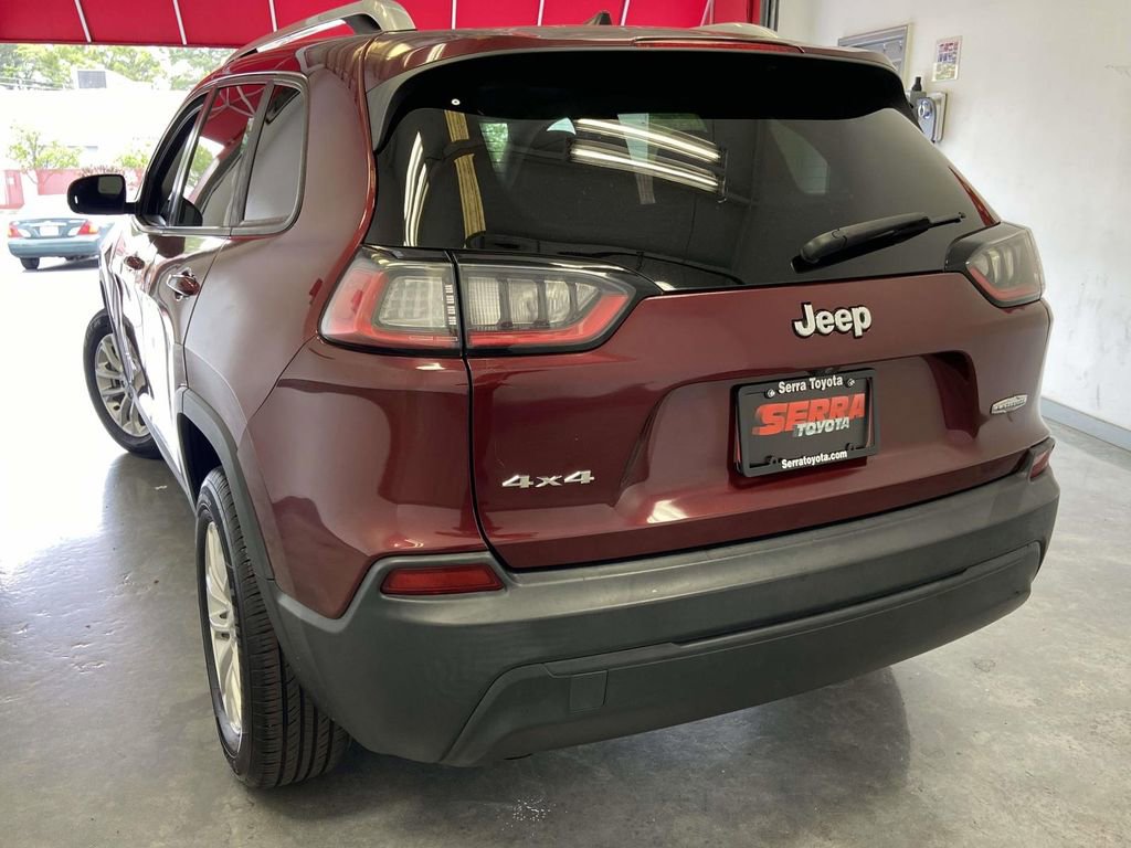 Used 2021 Jeep Cherokee Latitude AWD/4WD image 5