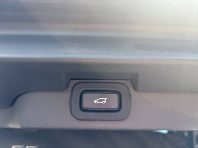 Used 2021 Land Rover Discovery S R-Dynamic AWD/4WD image 18