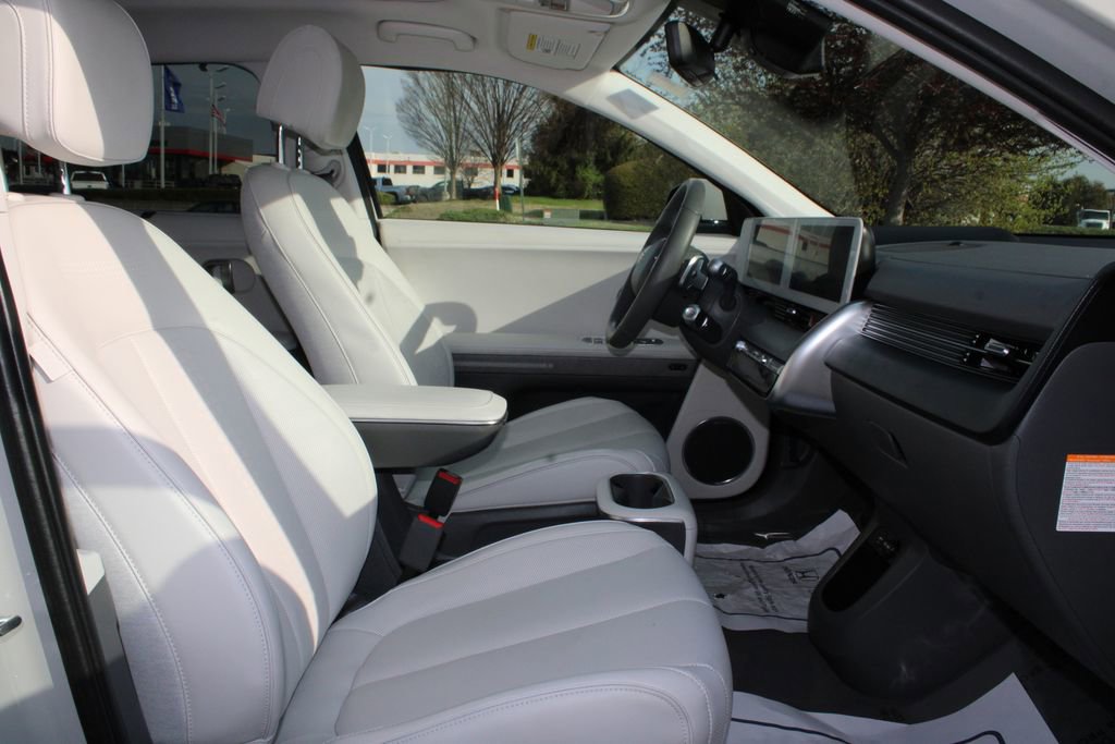 Used 2024 Hyundai Ioniq 5 Limited image 12