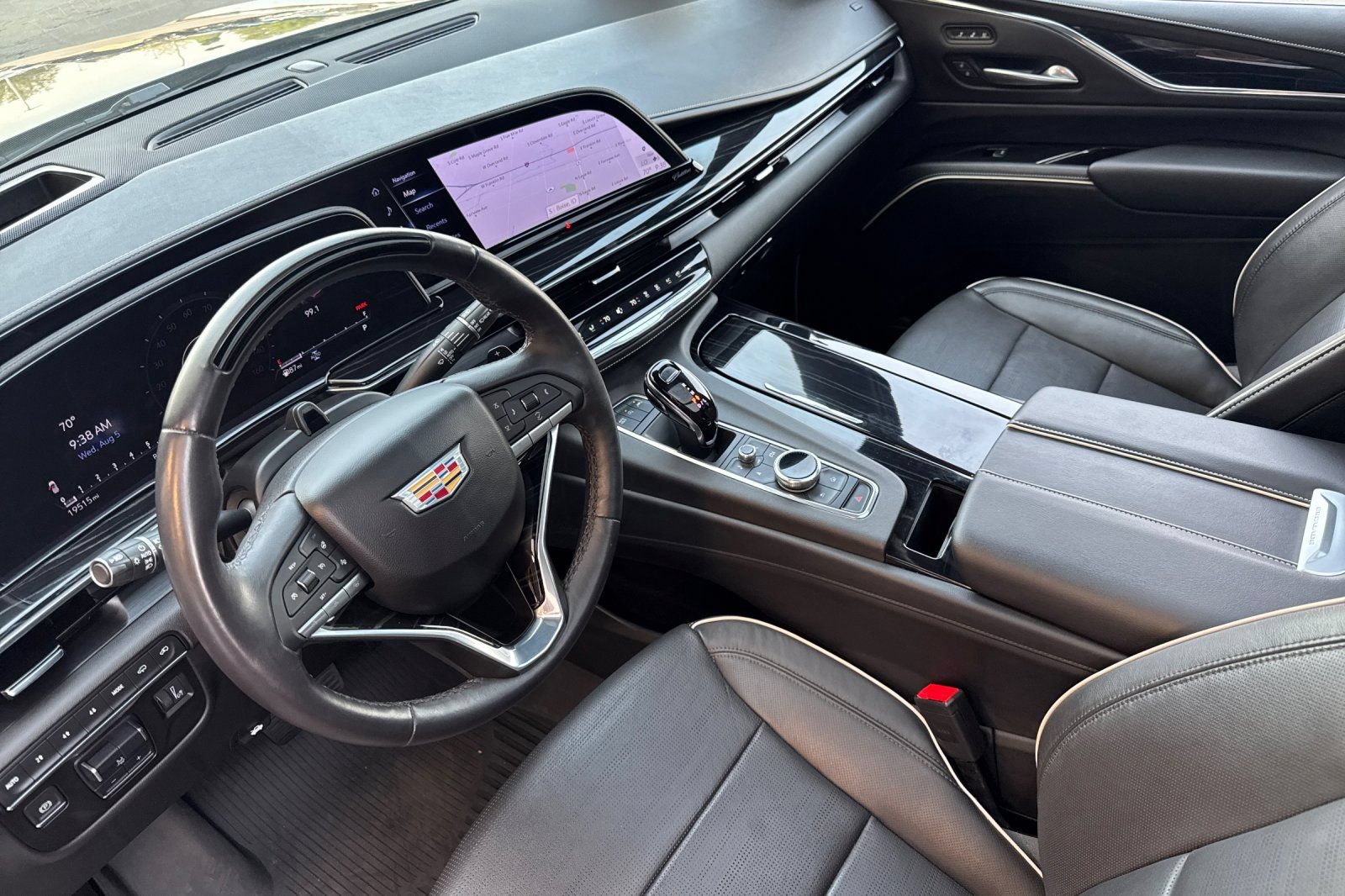 Used 2024 Cadillac Escalade Sport w/ LPO, ONYX Package AWD/4WD image 10