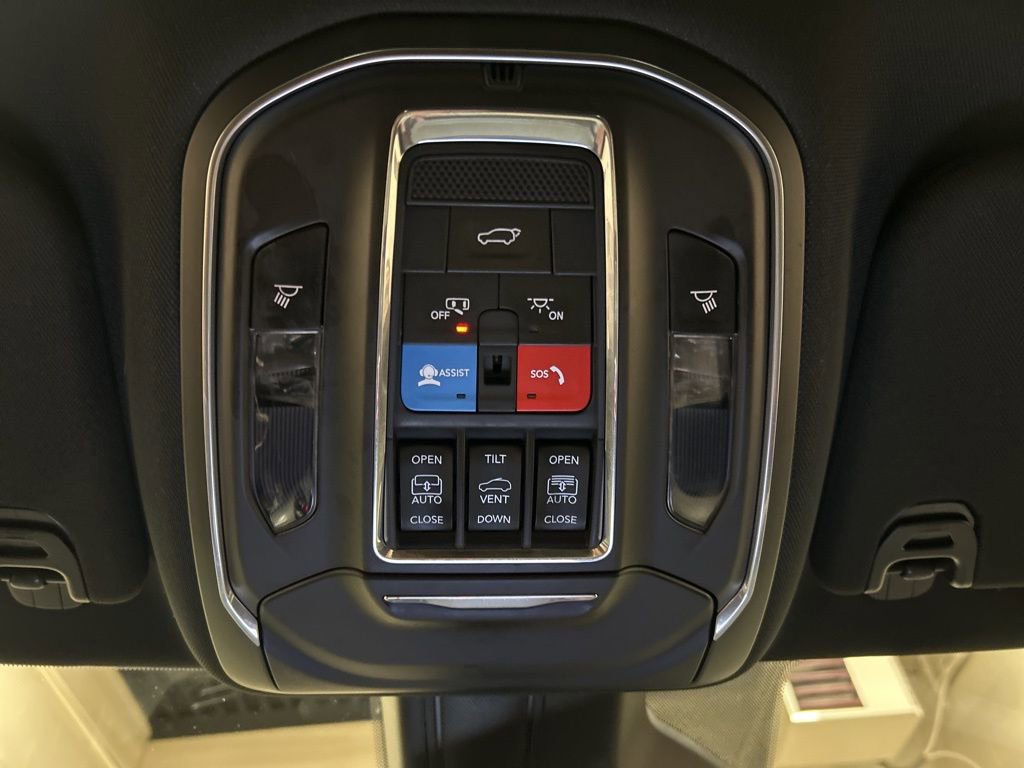 Used 2024 Jeep Wagoneer L Series II w/ Convenience Group I image 29