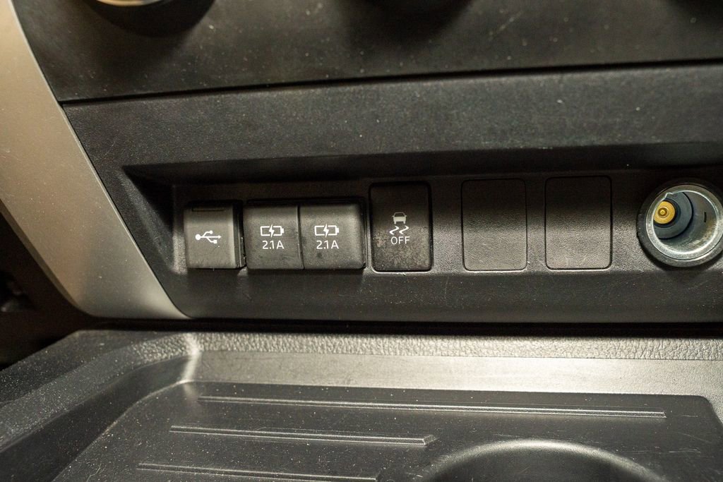 Used 2020 Toyota Tundra SR5 w/ SR5 Leather Package image 16