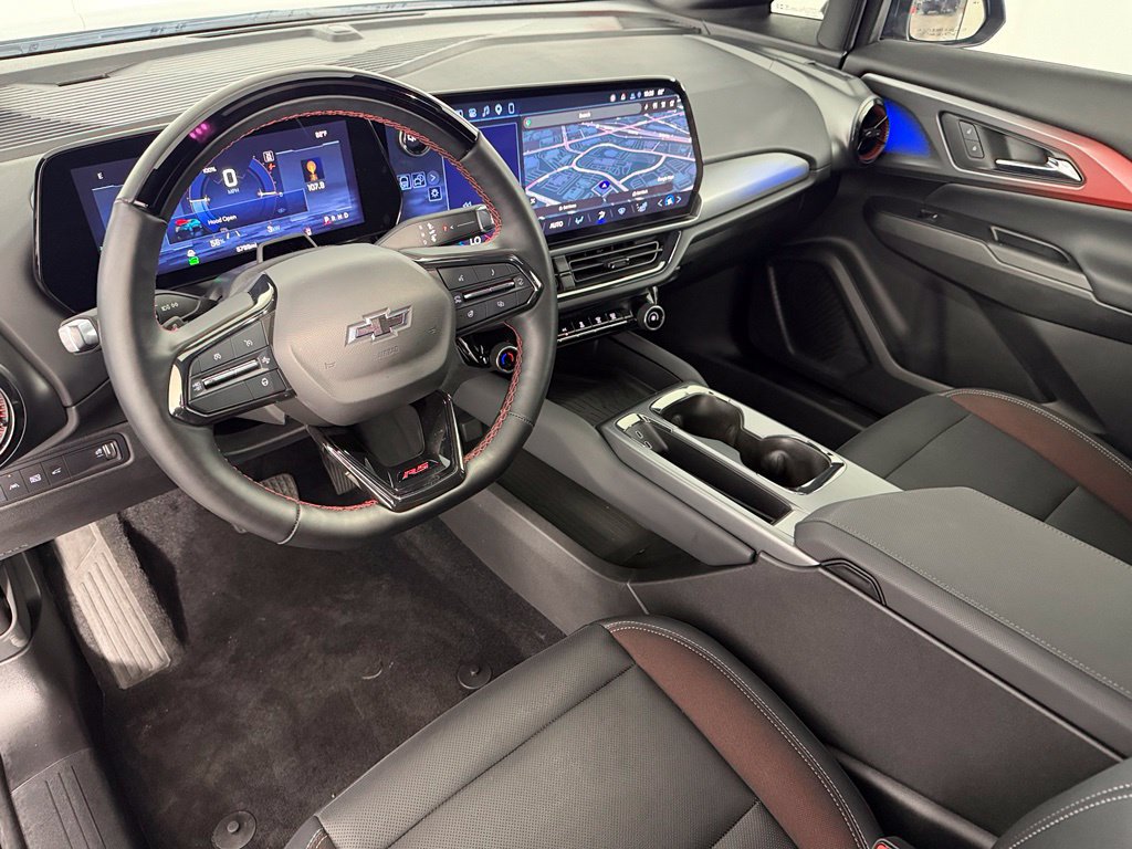 Used 2024 Chevrolet Equinox EV RS FWD image 13