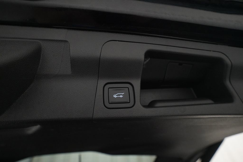 Used 2018 GMC Acadia Denali AWD/4WD image 13