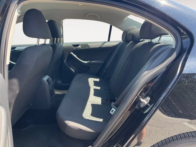 Used 2016 Volkswagen Jetta SE FWD image 13