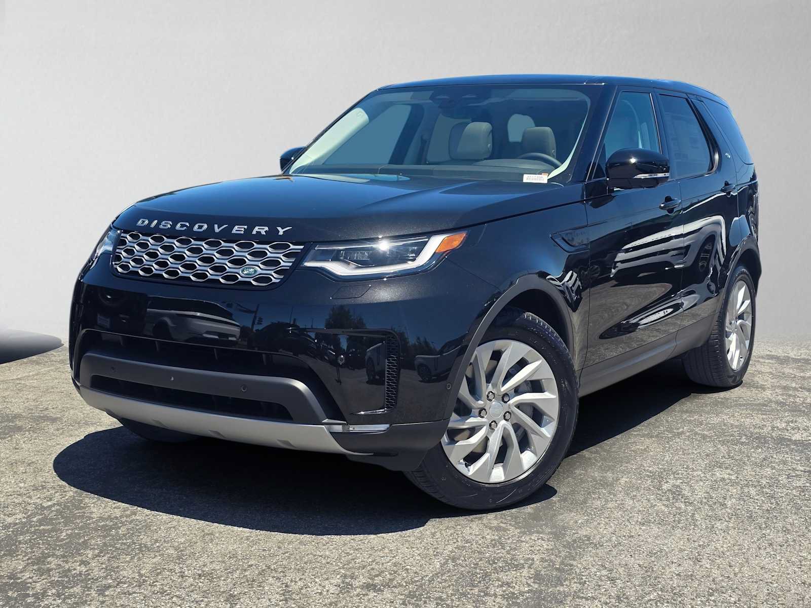New 2026 Land Rover Discovery S AWD/4WD image 1